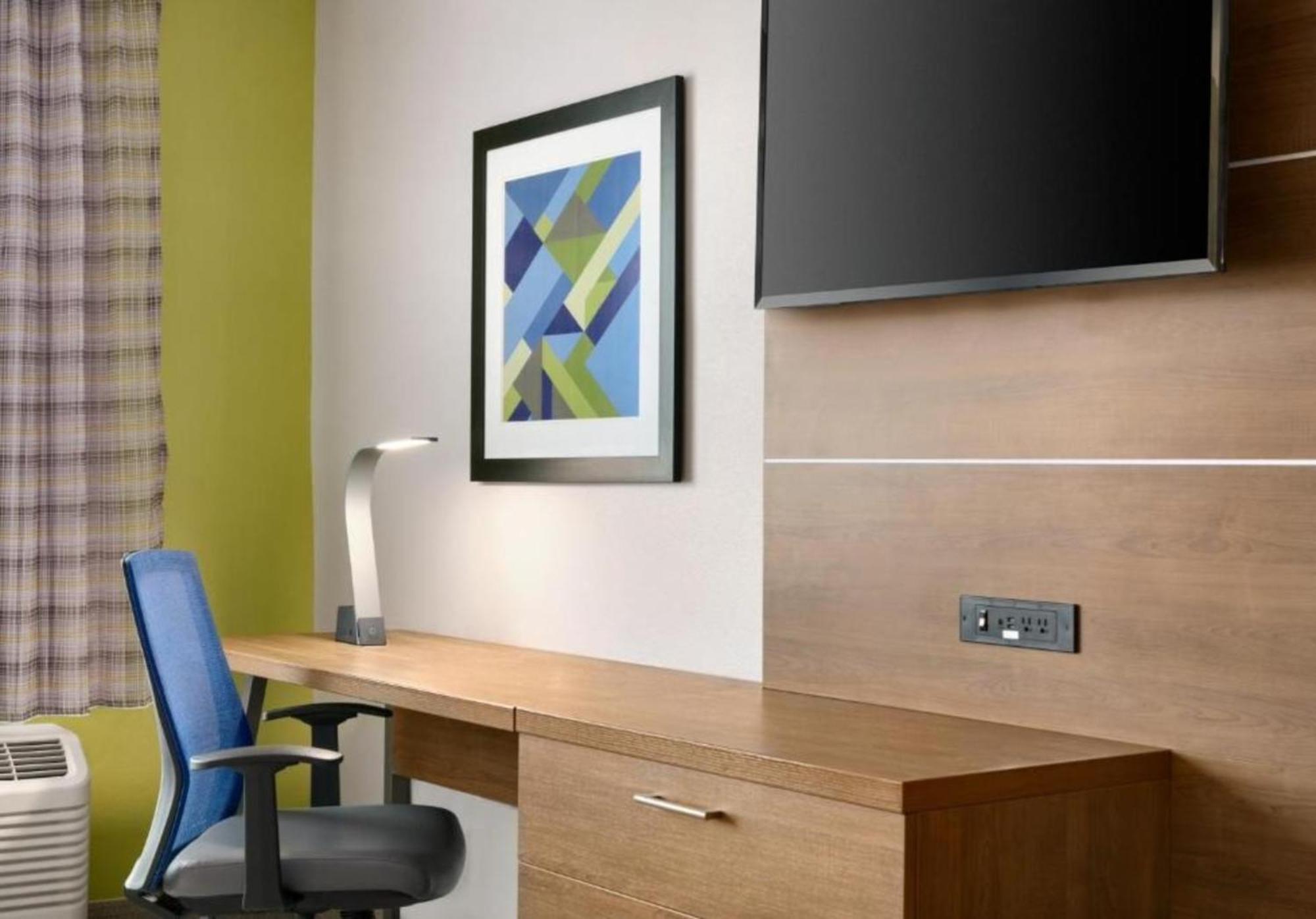 Holiday Inn Express & Suites Salisbury By Ihg Екстер'єр фото